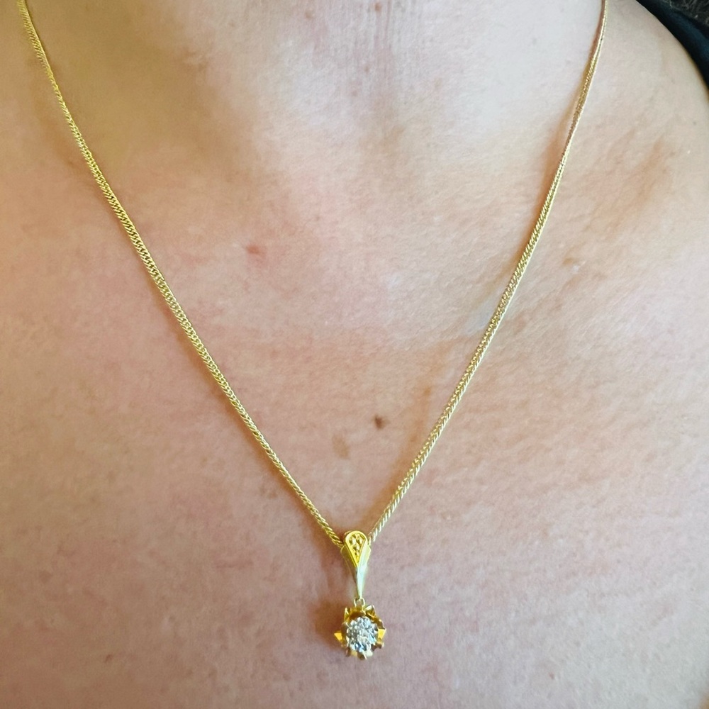 Elegant 18k Pure Gold Necklace with Diamond .019 carat Pendant